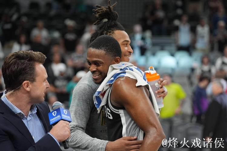 文班甘为球队铺路！马刺全员发力击败雷霆 展现顶尖强队实力